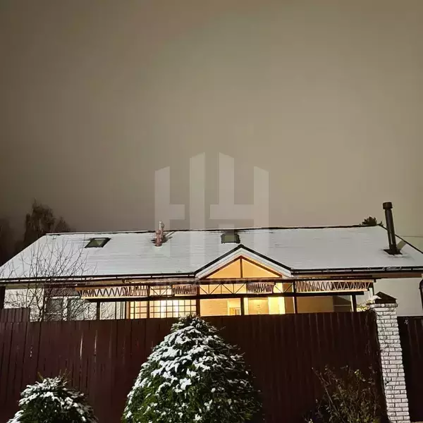 примыкающий прямой навес для дачного дома