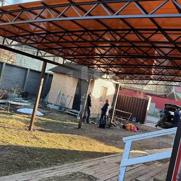 стальной навес из сотового поликарбоната толщиной 8 миллиметров